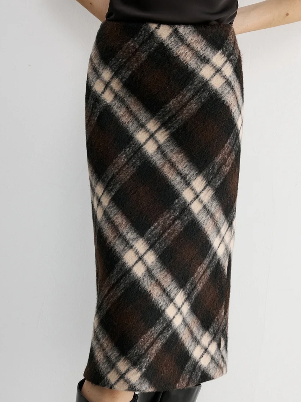 Commense Plaid Wool-Blend Midi Pencil Skirt - Picture 5 of 9